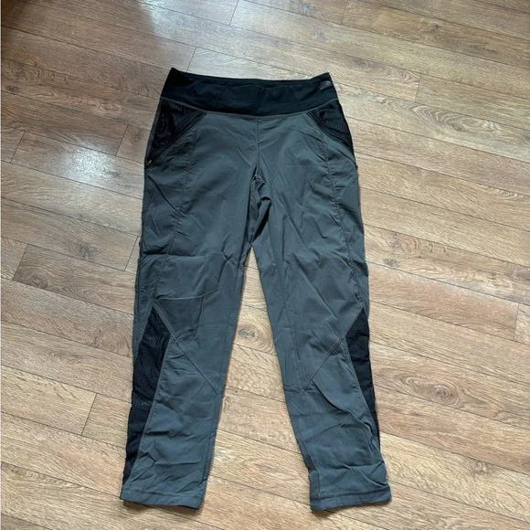 Women’s North Face Cropped Hiking pants - Picture 3 of 3